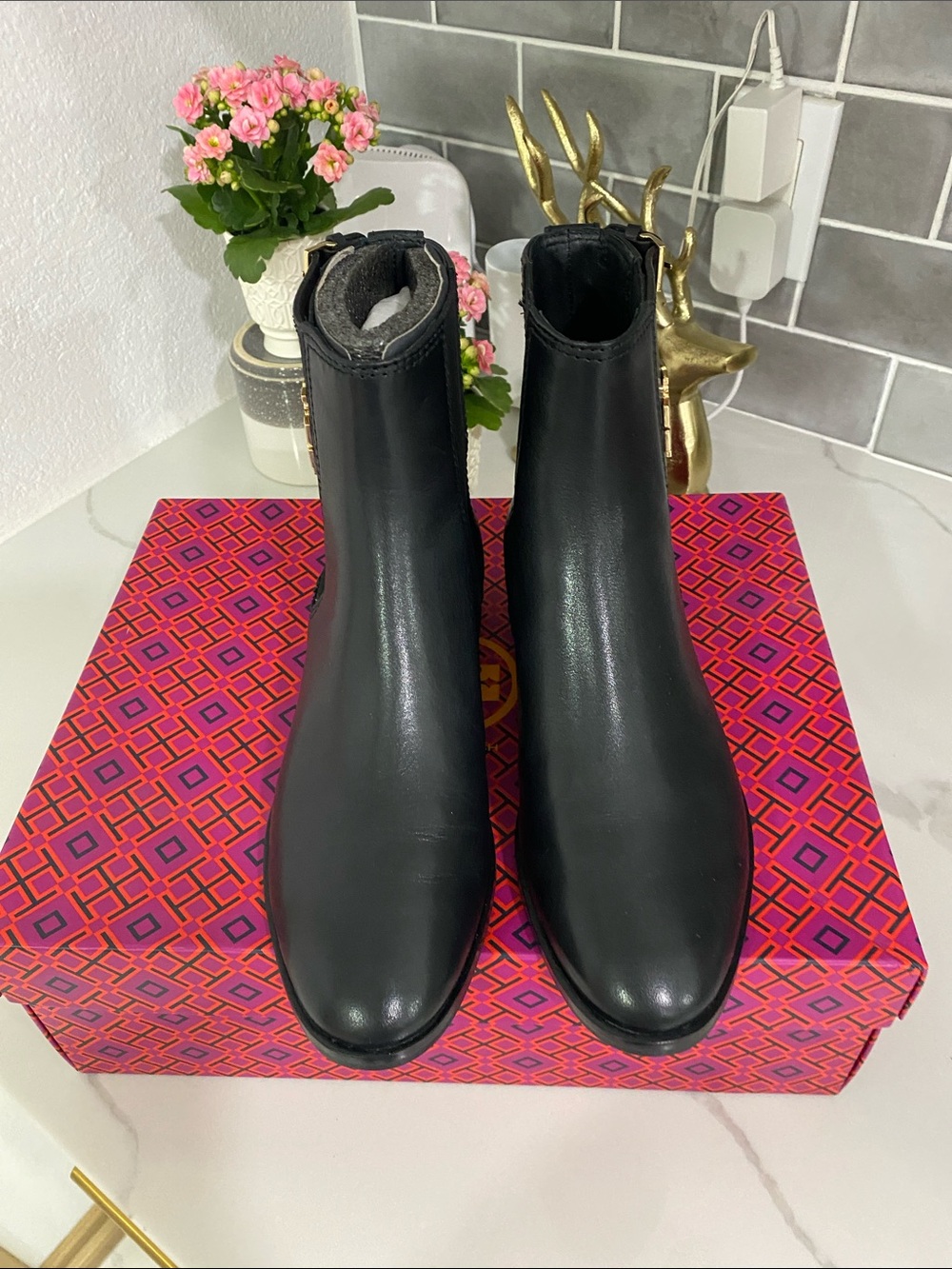 Tory Burch Black Leather Logo Chelsea Ankle Boots with Gold Hardware - Picture 2 of 6